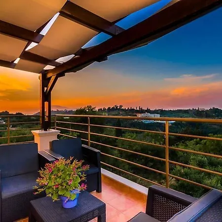 Villa Mpochali Sleeps 9 Pool Air Con Wifi *