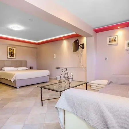 Villa Mpochali Sleeps 9 Pool Air Con Wifi Zakynthos Town